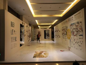 Fashion Window Installation