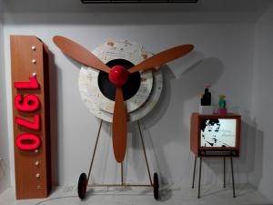 Home Decor Window - Thumbnail 2