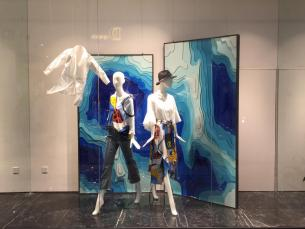 Outdoor Brand Window - Thumbnail 2